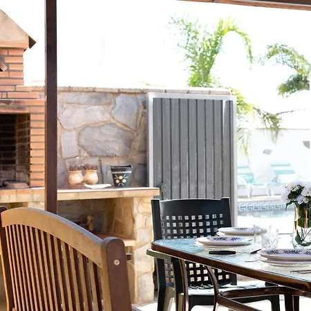 Будинок відпочинку Casa Mari Loli 1 *